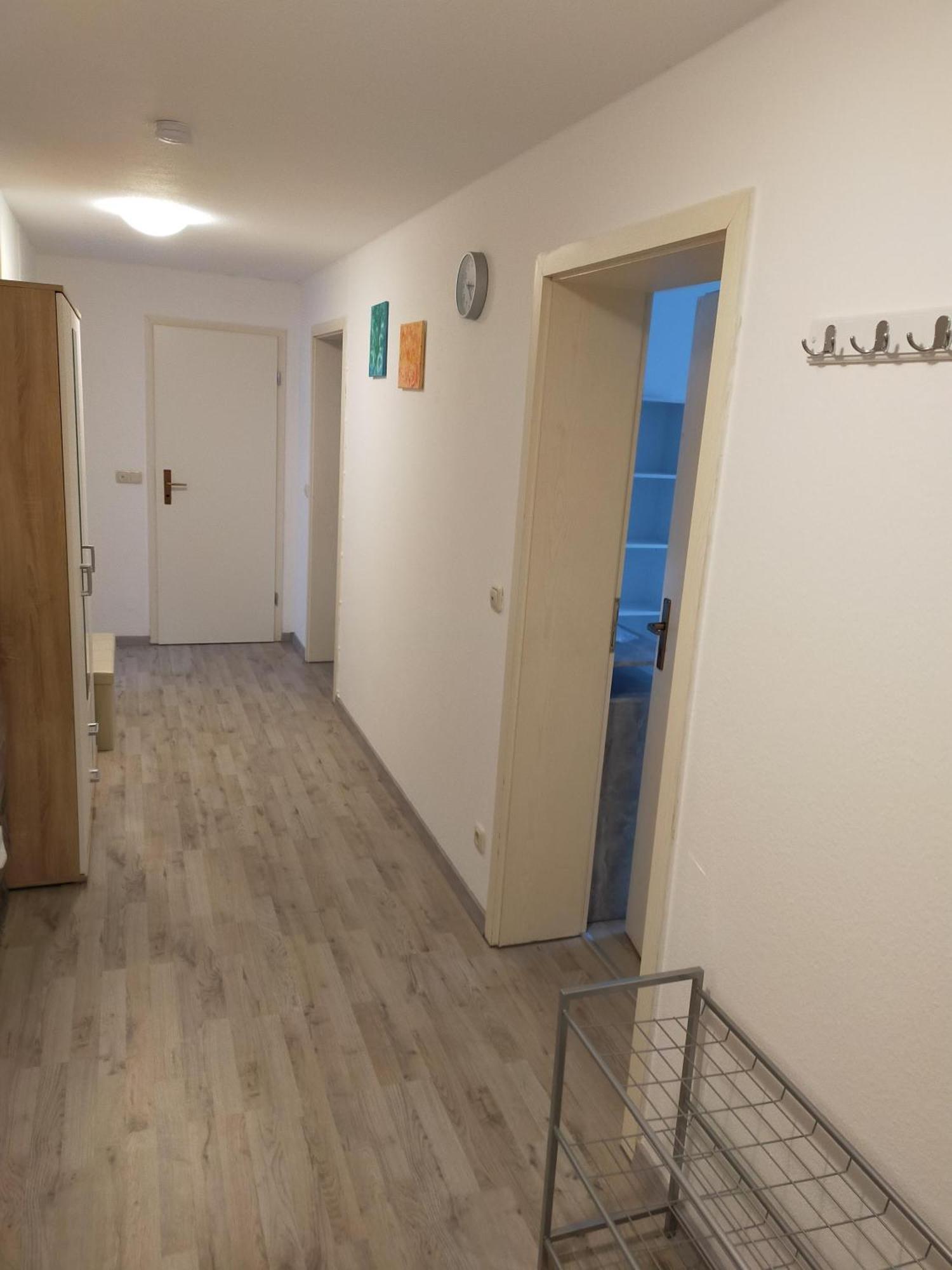 Flex Aparts - Grosse, Moeblierte Wohnung In Zwickau Mit 2 Zimmern Luaran gambar